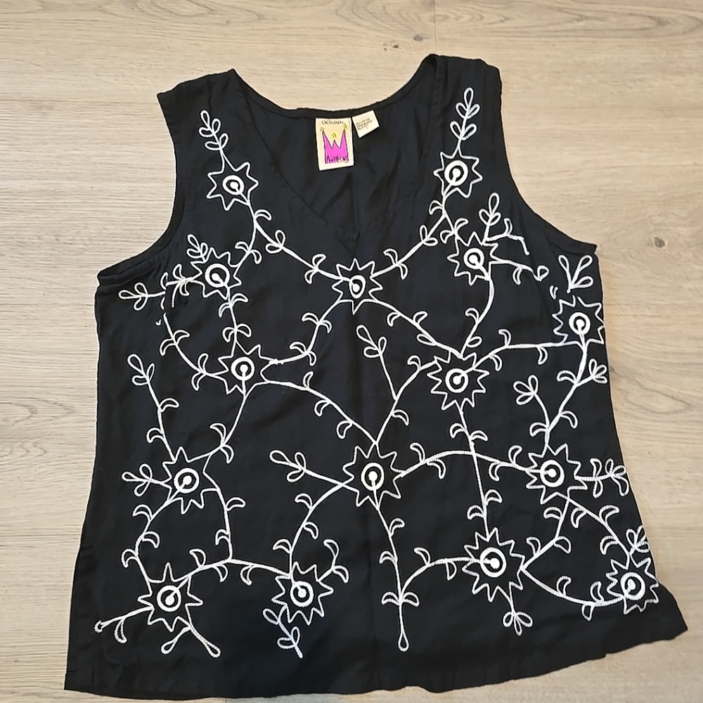 Elegant Black Tank Top with White Floral Design